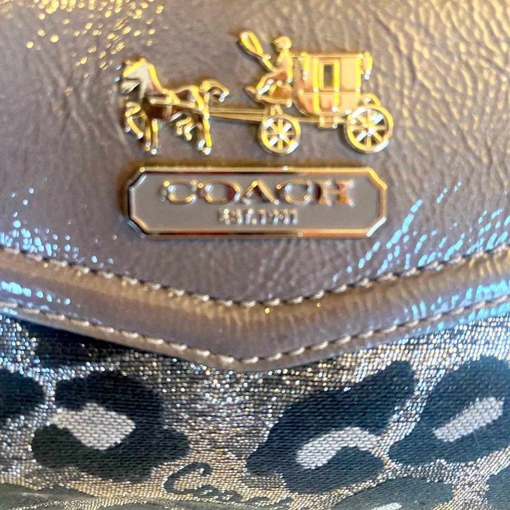 COACH Madison Ocelot Gray Silver Black Wristlet, EUC